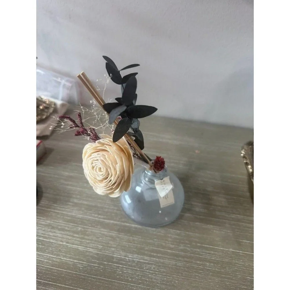Anthropologie Floral Bouquet Diffuser Botanical NEW
